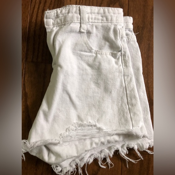 white ripped jean shorts - Picture 3 of 3